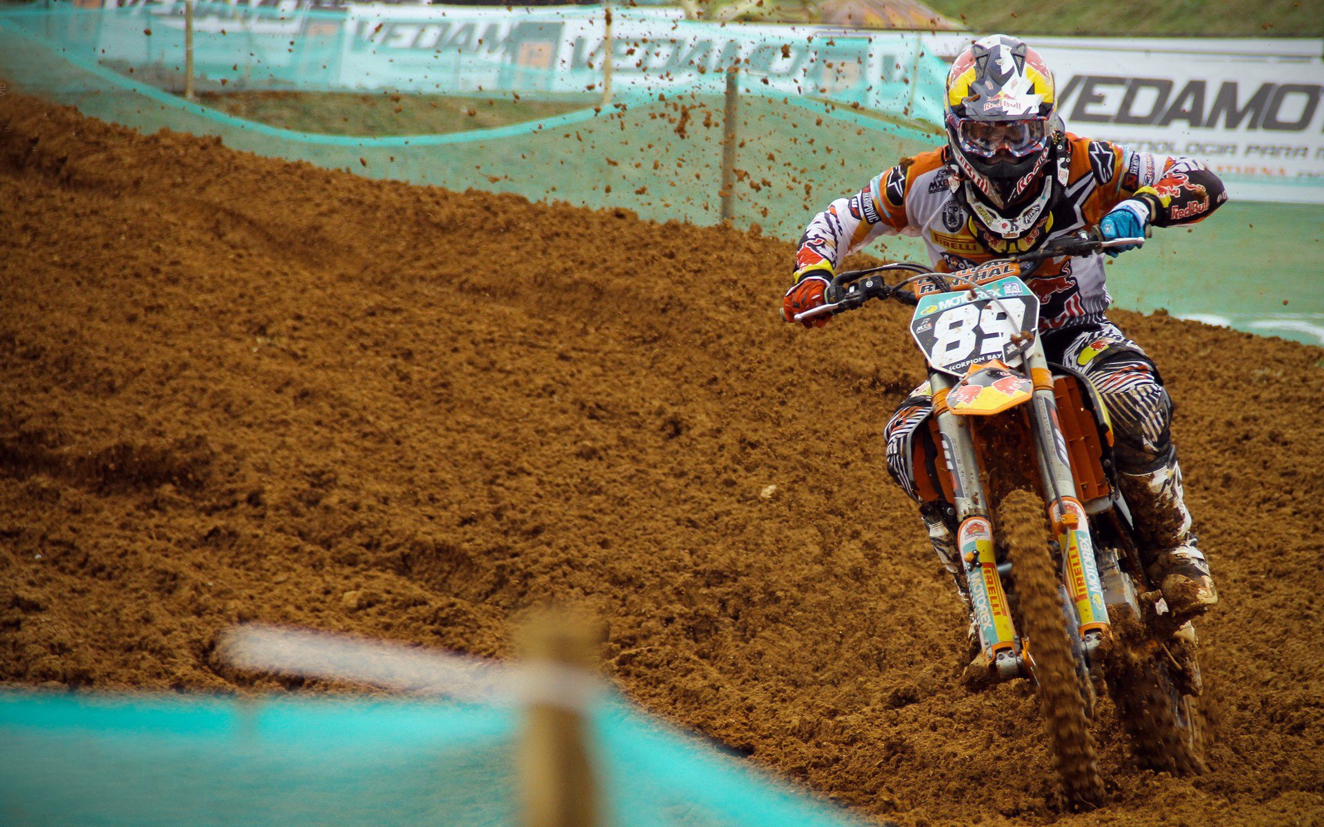 德甲争冠战之夜，霍勒迪展现巨星价值，一锤定音定江山