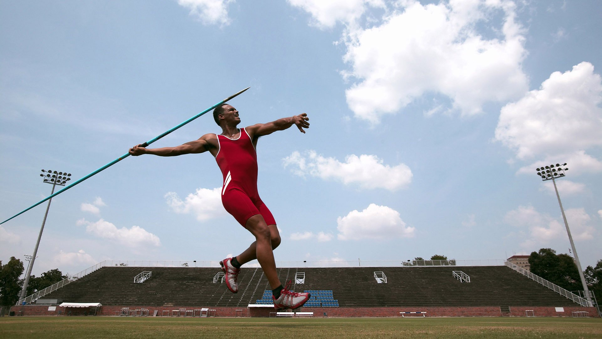 东决关键战焦点战，喀麦隆掀翻芬兰，非洲篮球崛起的里程碑时刻