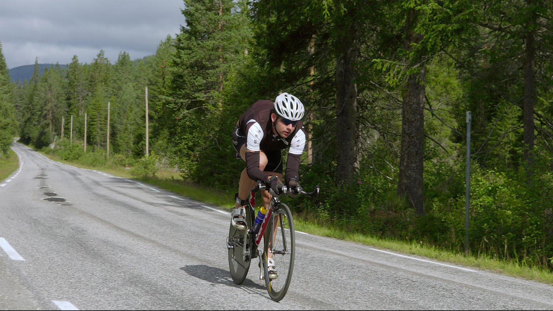 双线战场，欧冠淘汰赛焦点战与猛龙关键战突围魔术的胜利哲学